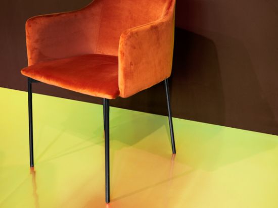 Sol PVC Glossy Or 140cm Bfl-s1